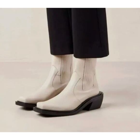 ALOHAS Shoes - Alohas Boots Short Ranch Leather 7.5 Cream Cowboy